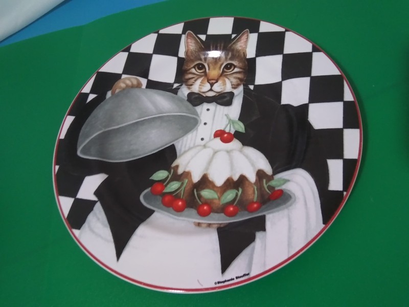Sakura Oneida Cat Plate 8" Gourmet Cats Stephanie Stouffer Adorable!