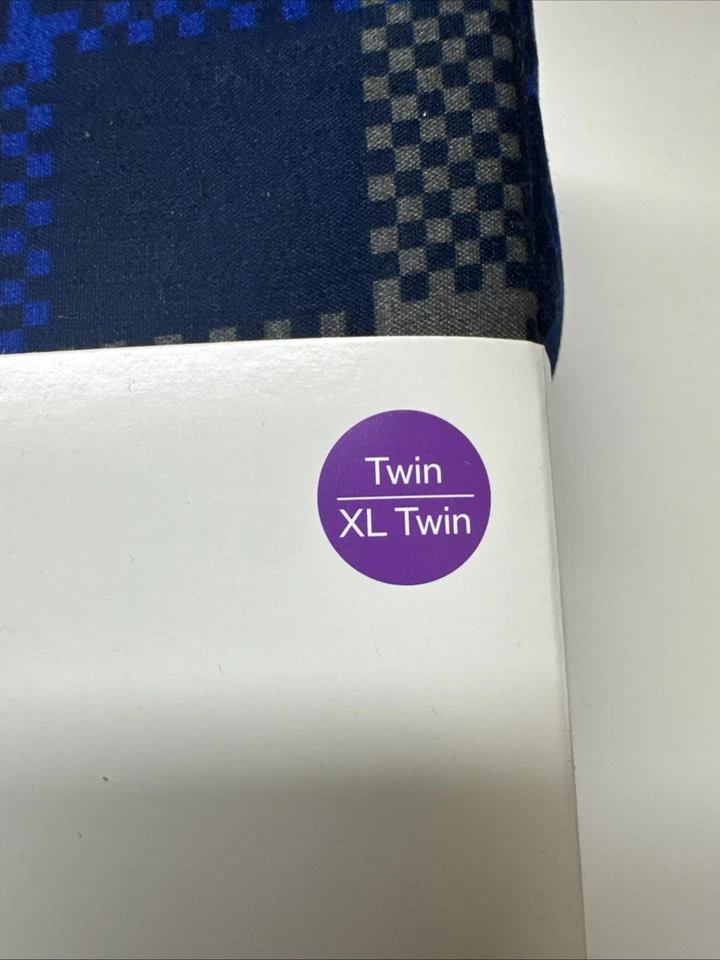 Room Essentials Microfiber Sheet Set - Twin/XL Twin - NEW - Image 3 of 4