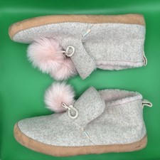 Toms Nahla Pink Pom Pom Faux Fur Beige Booties Slippers House Shoe Size 8 Cozy