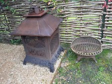 Kwadratowy palenisk otwarty i stary żeliwny ruszt paleniskowy, odbierz Wiltshire 