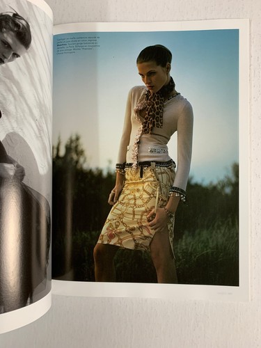 L'OFFICIEL PARIS French Fashion Magazine May 2004 - Vanessa Paradis - Picture 6 of 7