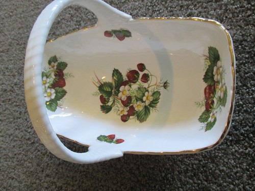 Vtg Hammersley Basket Bowl Dish Strawberry Serving Handle Bone China 9" - Picture 3 of 9