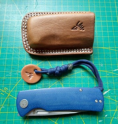 Sheath, Gürteltasche  horizontal für das Petrified Fish PFP01 Beluga, Handarbeit