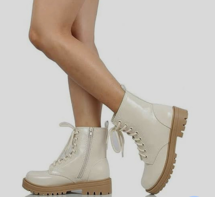 Soda Lug Sole Boots Women's size 11
