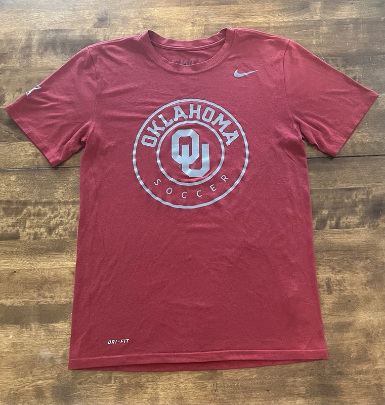 Nike Oklahoma Sooners T Shirt OU Soccer Adult Small  Dri-Fit Red