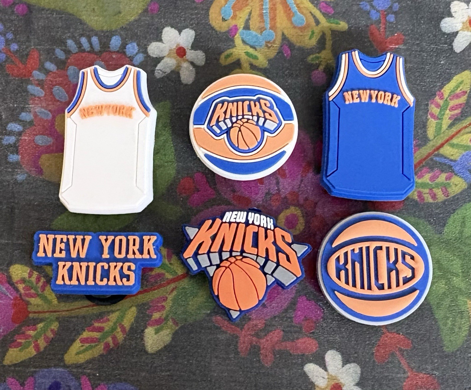 6 Piece NEW YORK Basketball Team Shoe Charms PVC Shoe Clog Decorations NEW