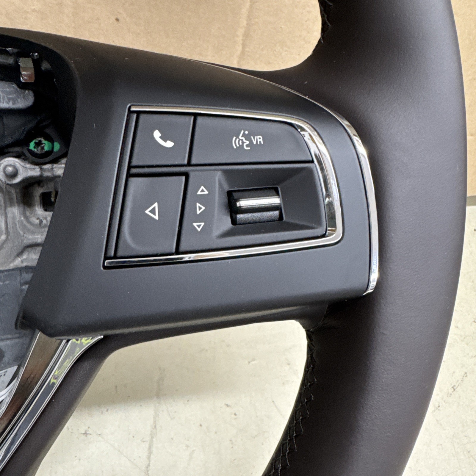 Maserati 670150019 Steering Wheel Dk Brown W/Dk Brown Wood Ghibli (2017 Onwards)