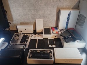 Apple iPhone Bastler/Sammler MEGA Paket. 11, X, 7, 8, 6+, 5 iPhones, Boxen