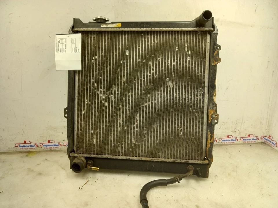 92 93 94 95 TOYOTA 4 RUNNER SR5 3.0L RADIATOR - Image 2 of 4