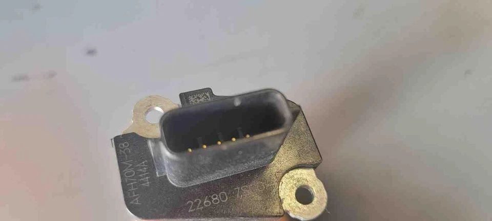 ✅ Medidor de flujo de aire Nissan GT-R 2023 PN: 22680-7S00A OEM Foto 3 de 4