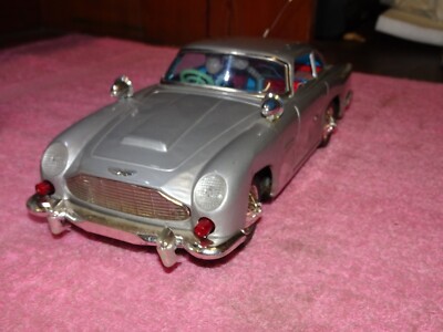James Bond's Aston-Martin DB5 1965 AC Gilbert Made in Japan