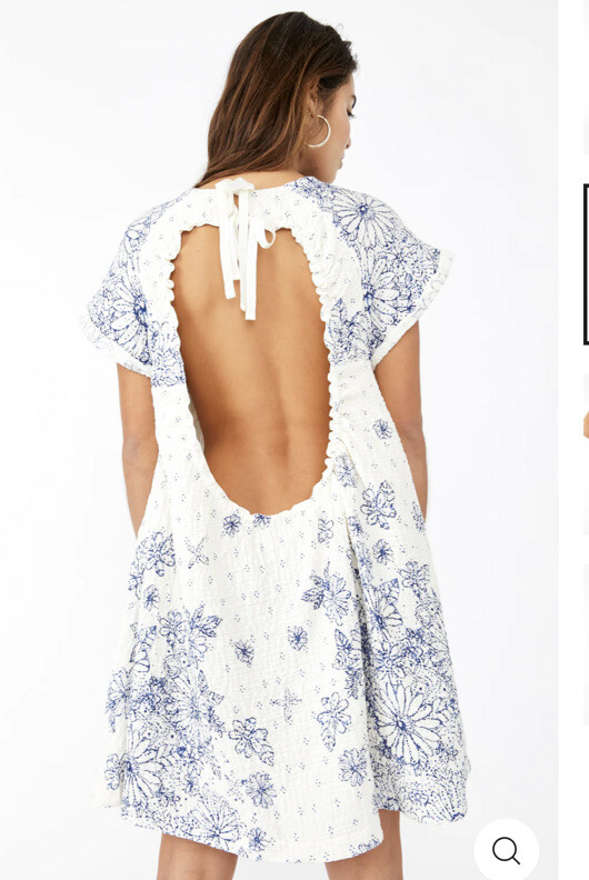 free people she swings dress MSRP $128 Free People Pinwheel Print Swing Dress blue white m medium