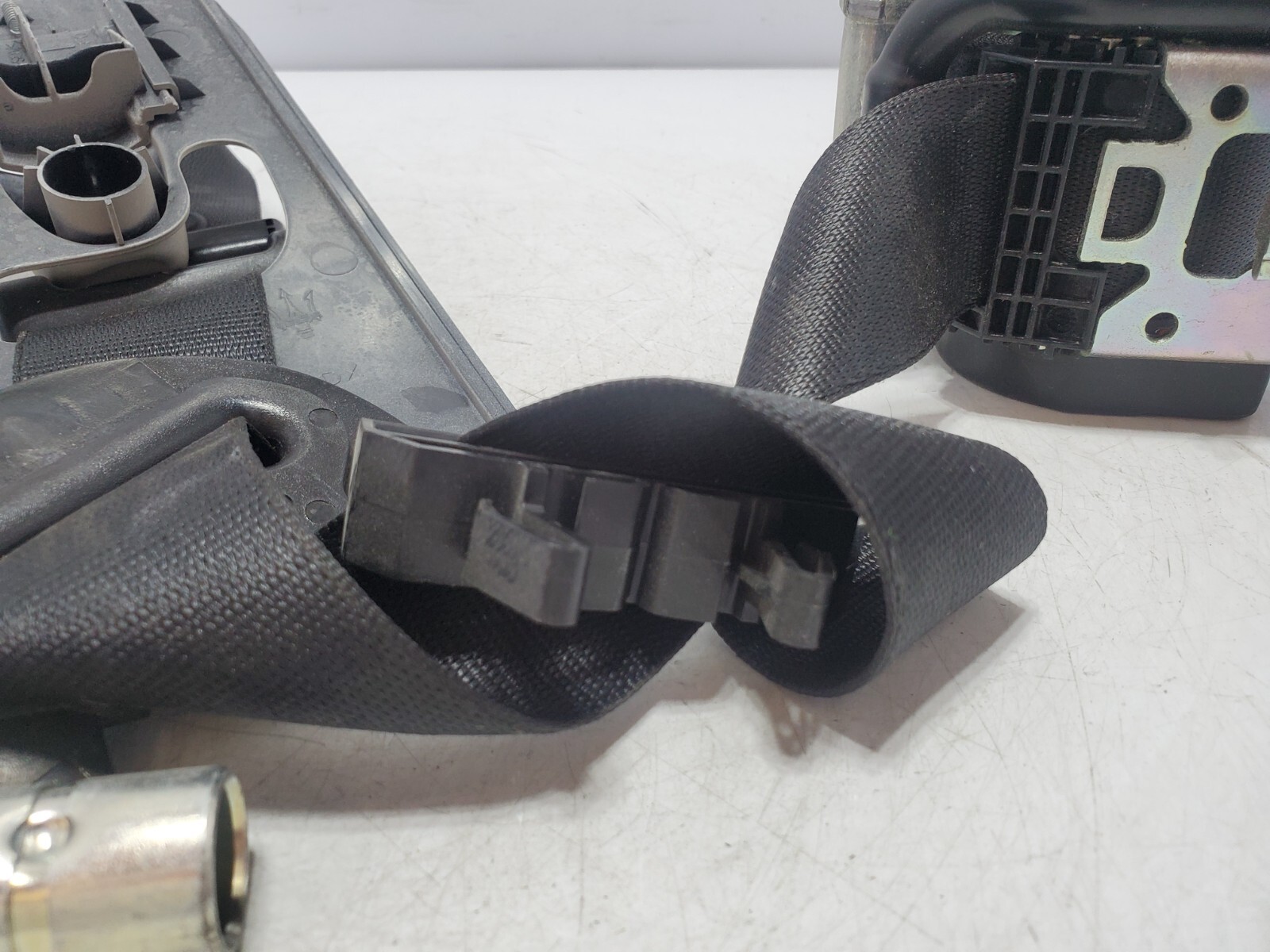 ✅ 14-19 OEM Maserati Ghibli Front Right Passenger Side Seatbelt Retractor