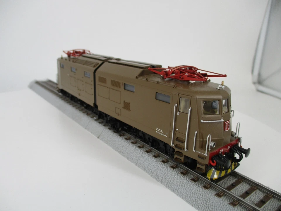 Roco Spur H0 63627 Elektrolokomotive E 645.104 der FS Analog in EVP FB013 - Bild 4 von 4