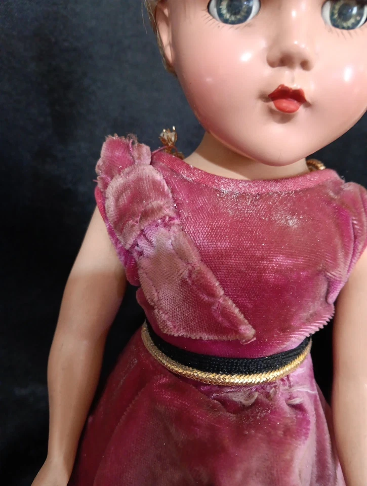 Muñeca Nancy Lee de colección de 14" en impresionante vestido de terciopelo con detalles de piel 1948 Foto 3 de 4