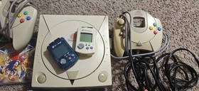 Sega Dreamcast Console Bundle HKT-3020 w/ 6 Games and 4 controllers