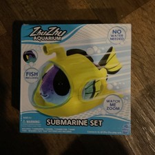 ZHU ZHU Aquarium Submarine Set No Water Needed Fish Included Watch Me Zoom