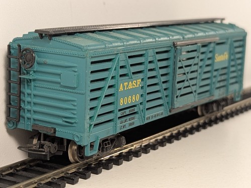 Bachmann Spur HO 40ft Stock Car AT&SF 80680 Santa Fe türkis | Condition: Used