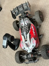 ARRMA 1/8 Typhon 3s BLX 4wd Brushless Buggy W/ Spektrum Remote Read Description!