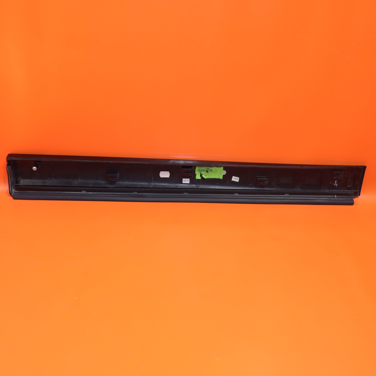 ROLLS ROYCE CULLINAN DOOR MOLDING RIGHT REAR 2017-2022 2023 51137448584 DAMAGED