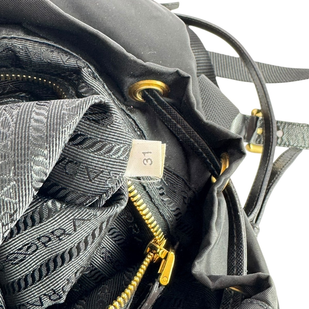 PRADA Milano Black Nylon Real Fur Drawstring Women display picture 3