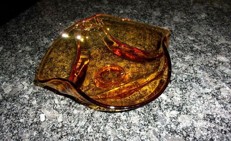 AMBER GLASS CENTERPIECE BOWL - VINTAGE VIKING GLASS ART- MID-CENTURY RETRO