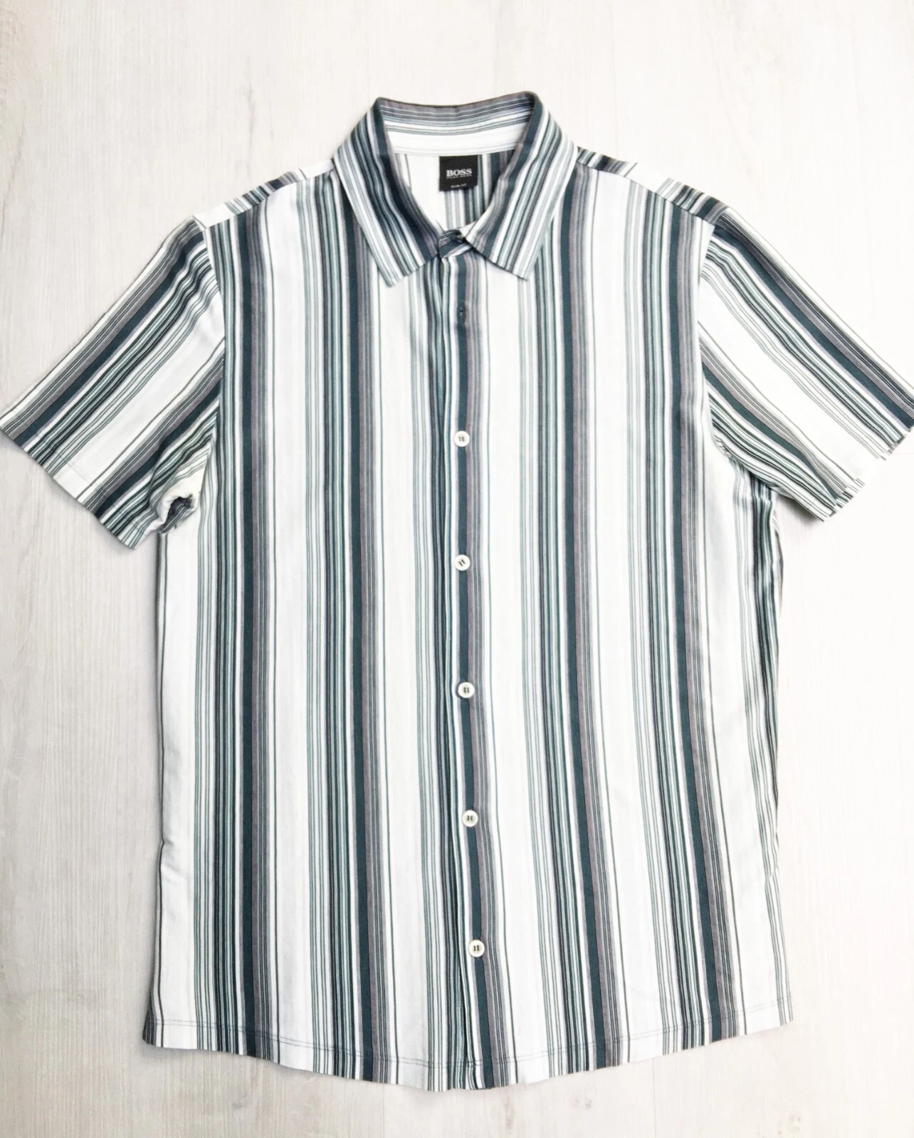 HUGO BOSS SUMMER SHIRT 100% COTTON SHORT SLEEVES MENS SIZE SMALL