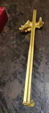   Rissis Essstäbchen mit Karpfenrest   Vergo...