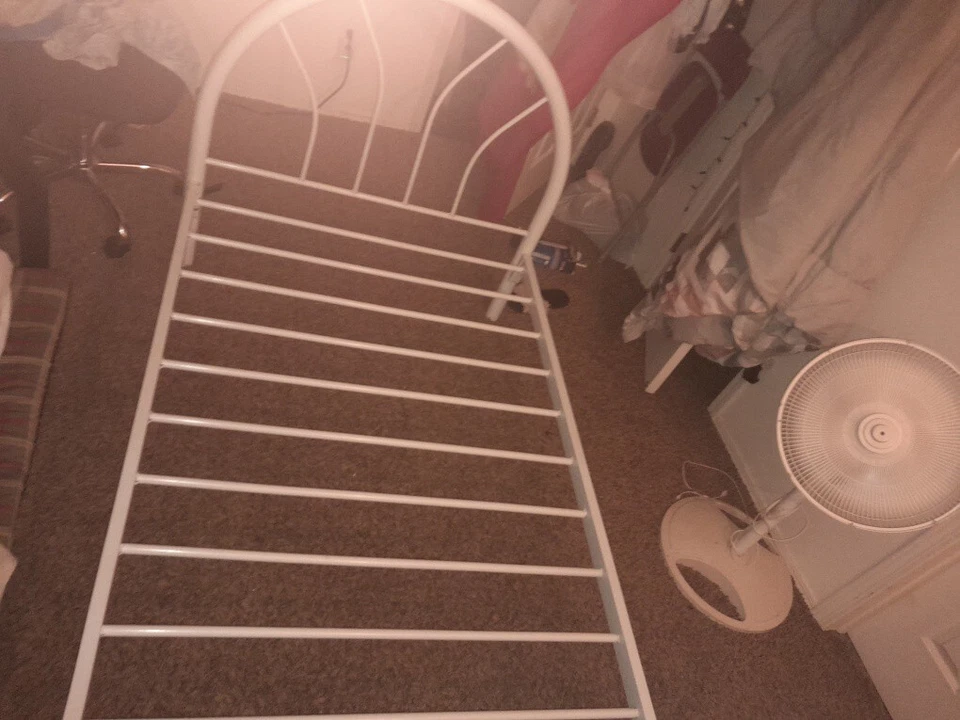 Este somier se adapta a un colchón doble. Tengo dos uno negro y otro blanco. Foto 4 de 4