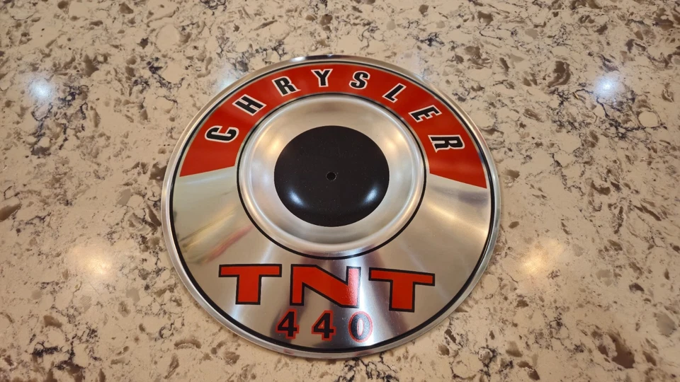 Nuevo de Lote Antiguo 440 TNT Pie Tin NARANJA Parte # 4529077 OEM NUEVO EN CAJA 13 años 1968-1971 Mopar Foto 3 de 3