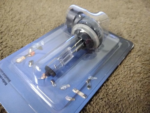 NEW Eiko 881 800 Series Halogen Lamp / 27W / Fog / Driving - Picture 4 of 5