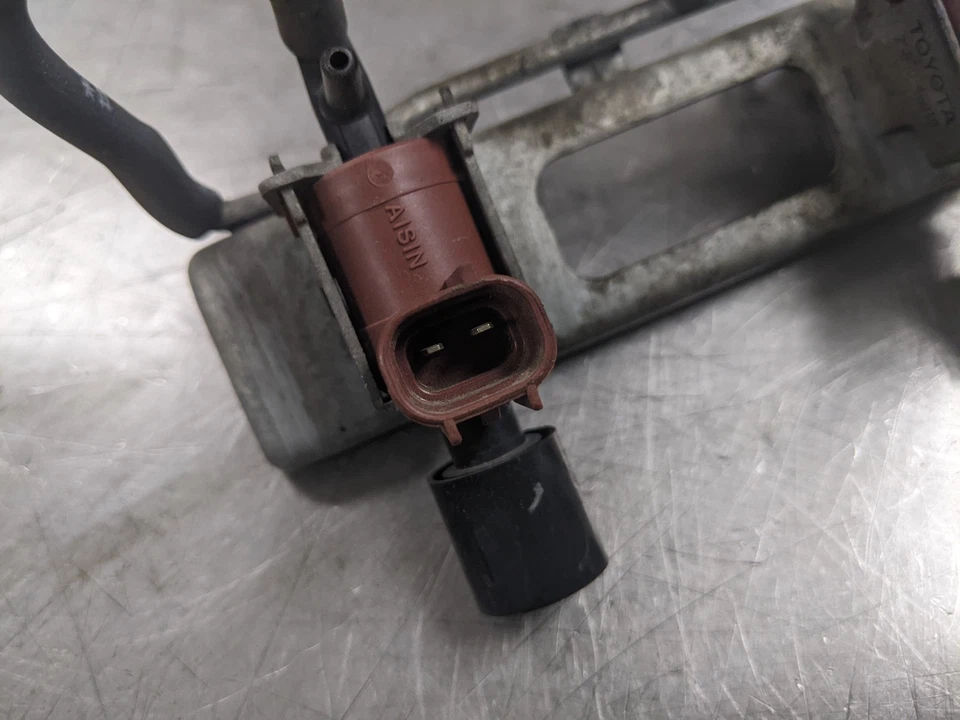 Conjunto de interruptor de vacío para 05-07 Toyota Sequoia 4.7 Foto 4 de 4