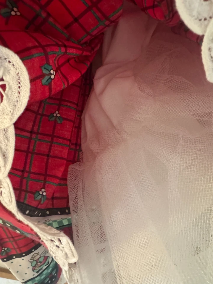 De colección. Vestido Delantal Navidad Acebo Halo Conejito Rojo Cuadros Niña Talla 6X-7 Hecho a Mano Foto 4 de 4