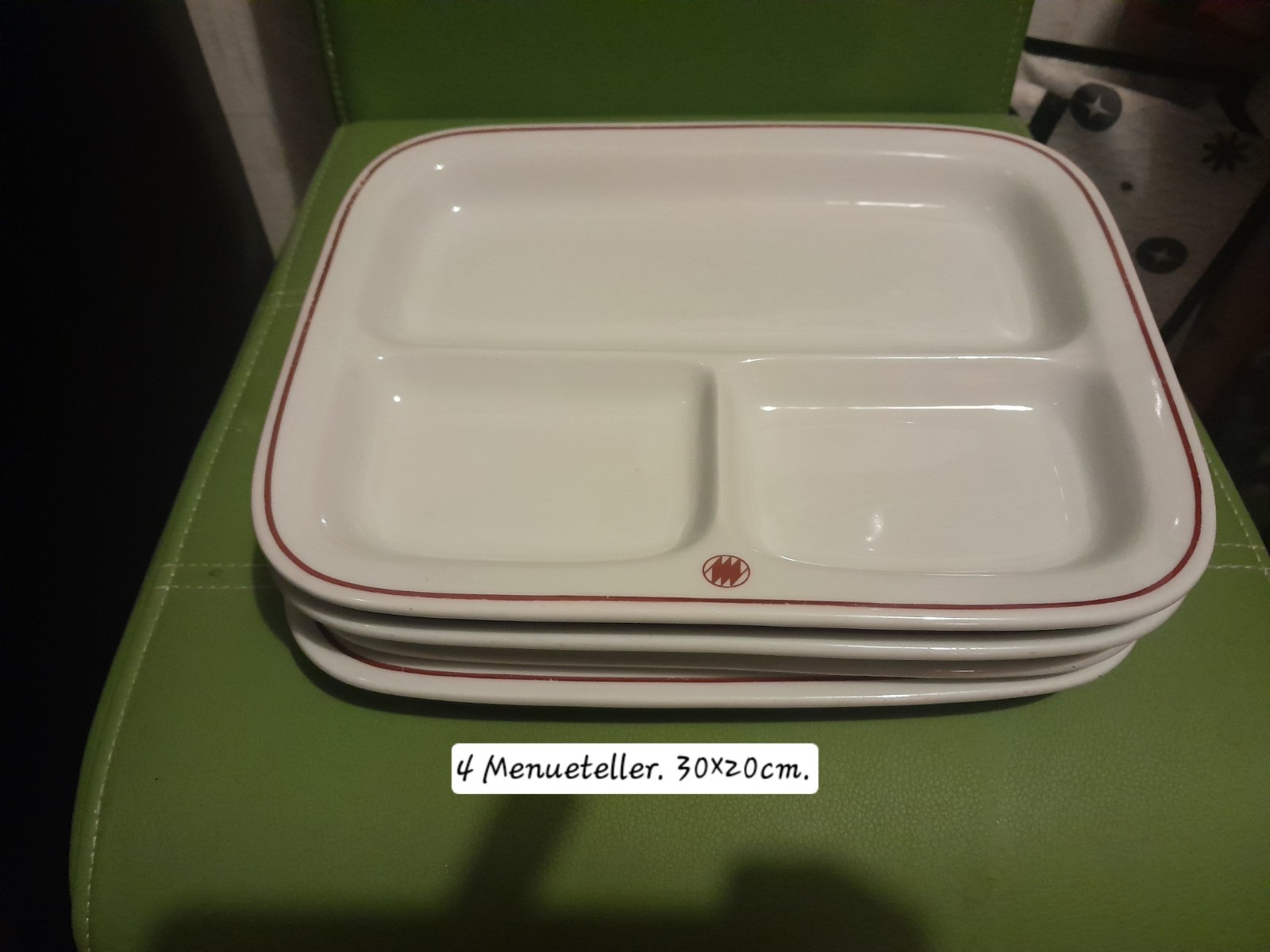 MENUE TELLER. 4 STÜCK. 3 FACH UNTERTEILT