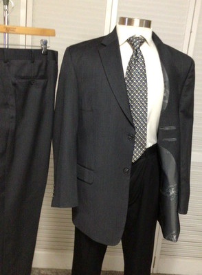 BEVERLY HILLS POLO CLUB MENS GRAY WOOL 2 PIECE SUIT SIZE: 44R PANTS 38x28