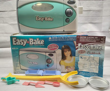 Easy Bake Oven- Original Box CookBook  Accessories 2007 - Works 