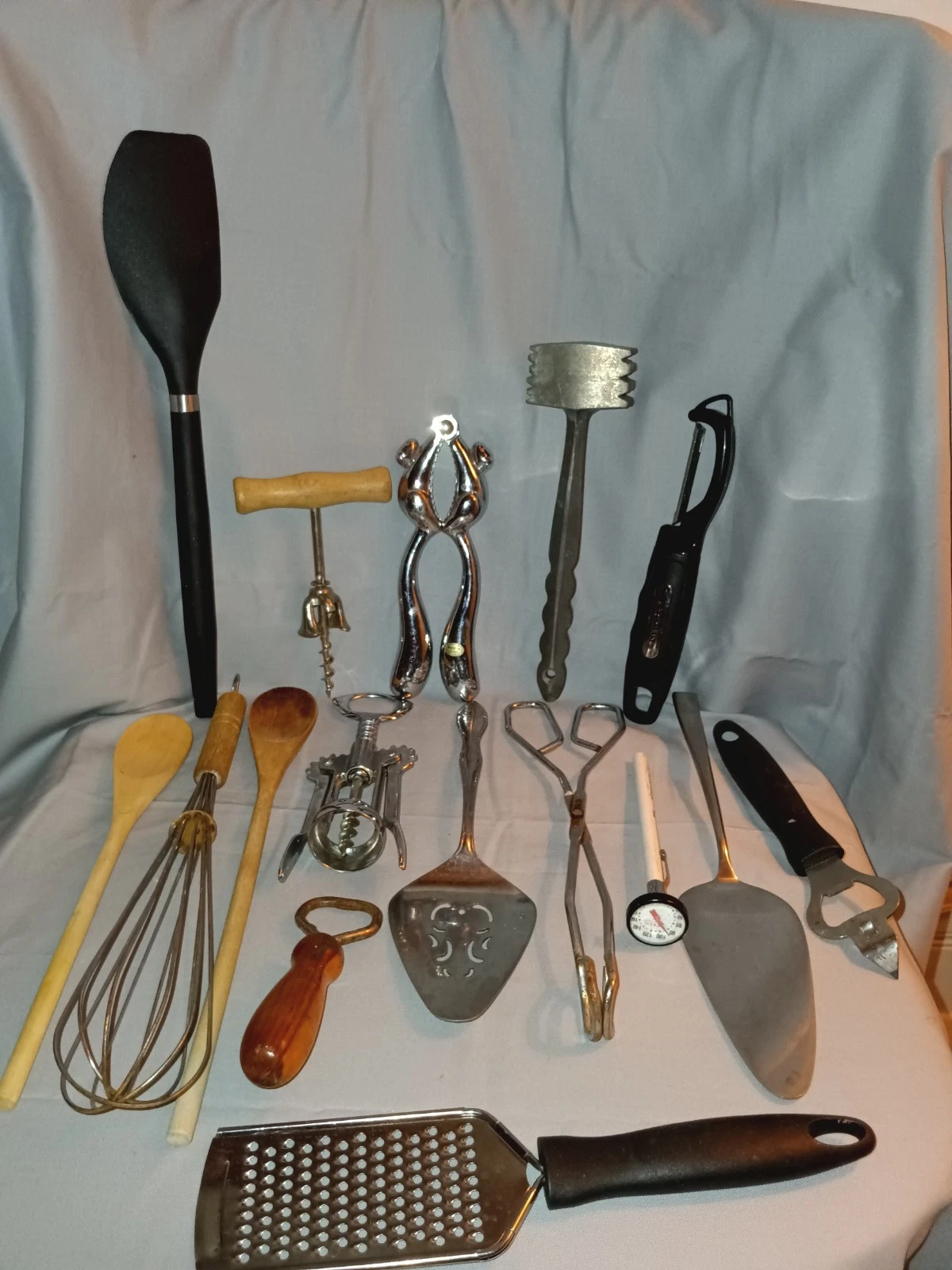 16 Piece Vintage Kitchen Bundle