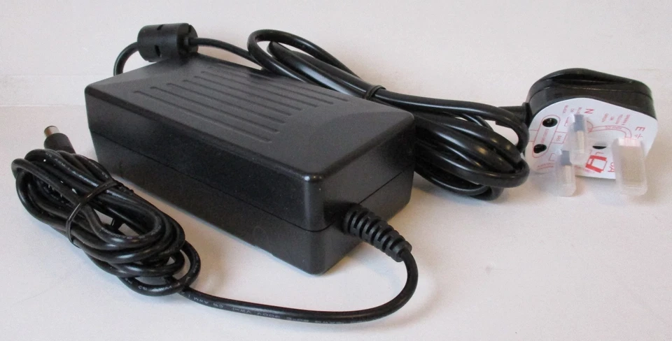 Scalextric P9300 - 4 Amp 15v AC Power Supply or Select Upgrade Transformer Unit - Image 2 of 4