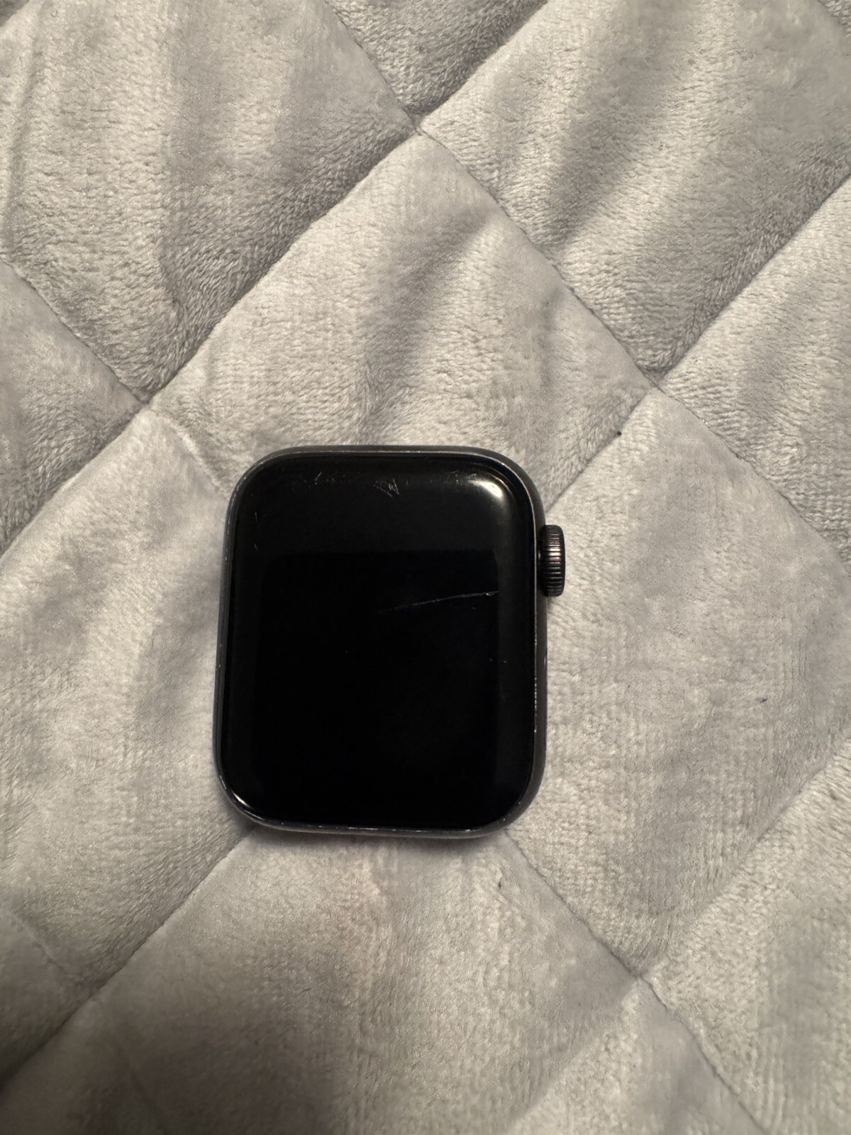 Apple Watch SE GPS 40mm Space Gray Aluminum Case-image