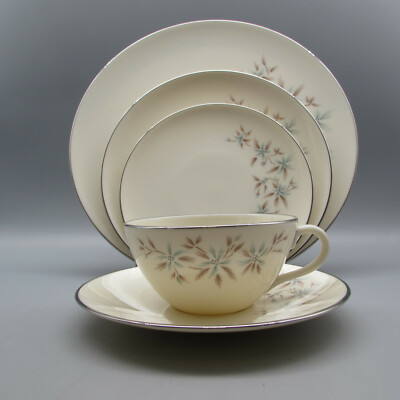 Lenox Fine China Wyndcrest Service for Four - 20pc Set