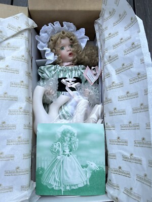 VINTAGE  Little Bo Peep  The Ashton-Drake Galleries 1993 Lamb & COA & Stand