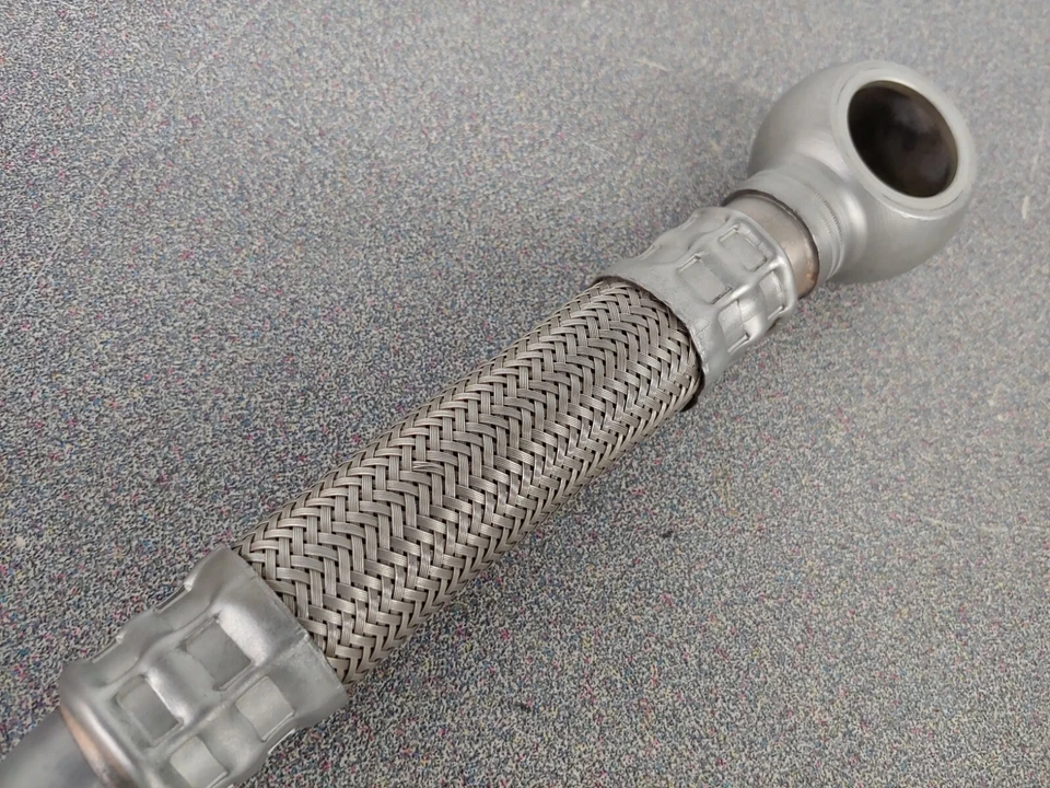 EXCELLENT USED ORIGINAL GENUINE PORSCHE 944 TURBOCHARGER OIL RETURN LINE NLA - Image 4 of 4