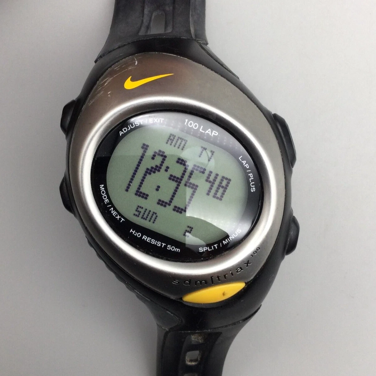 nike triax 100 watch