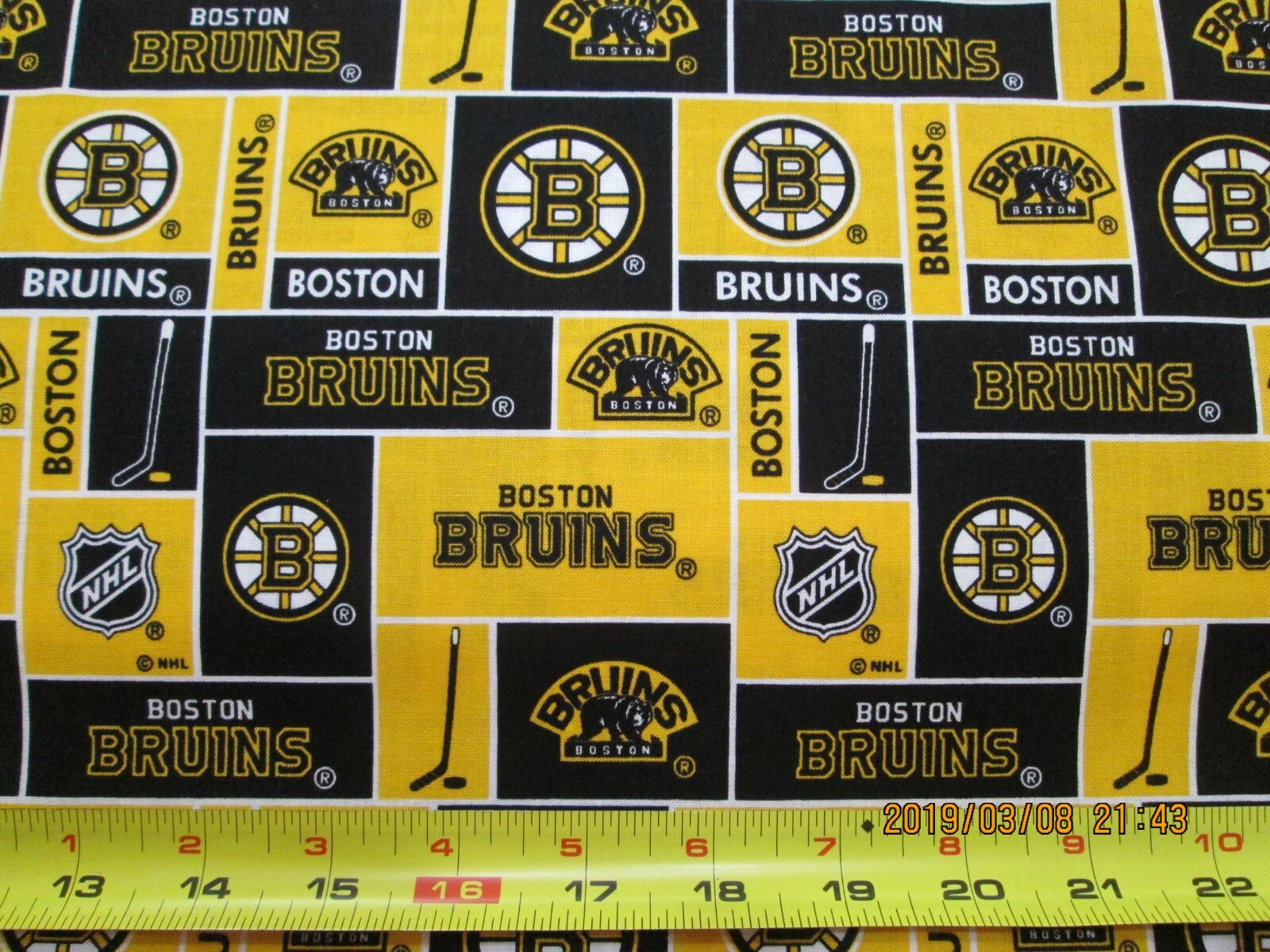 BOSTON BURINS FABRIC 1  YARD PIECE BRAND NEW SQUARE DESIGN 100% COTTON