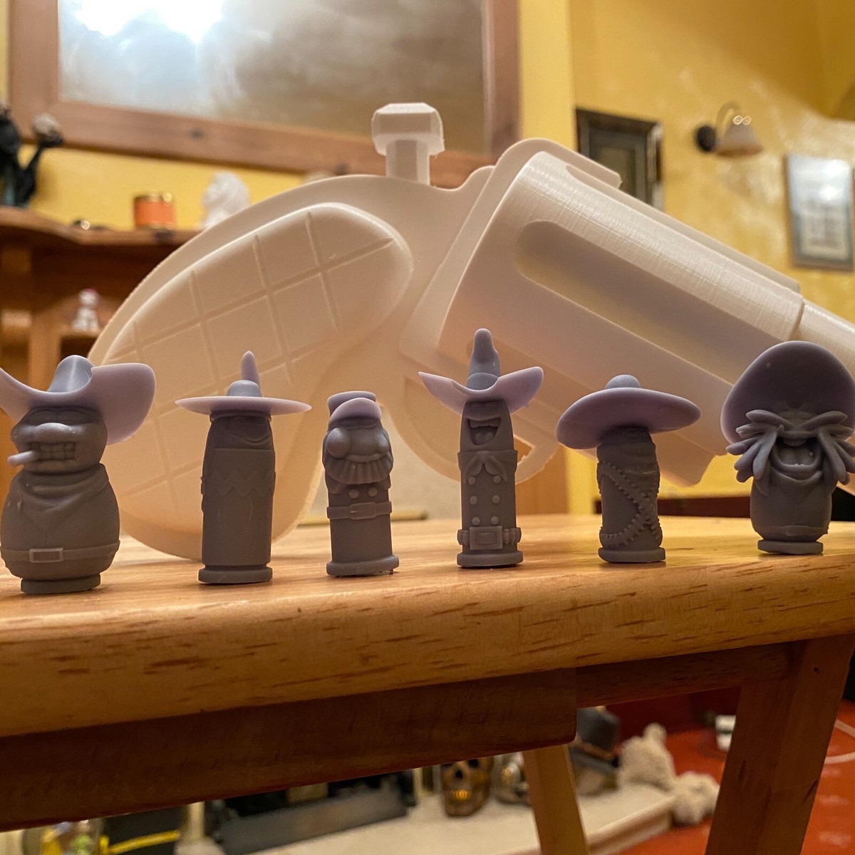 Pistolet Roger Rabbit Toon Gun Avec Support Et Plaque - Fabrication Française