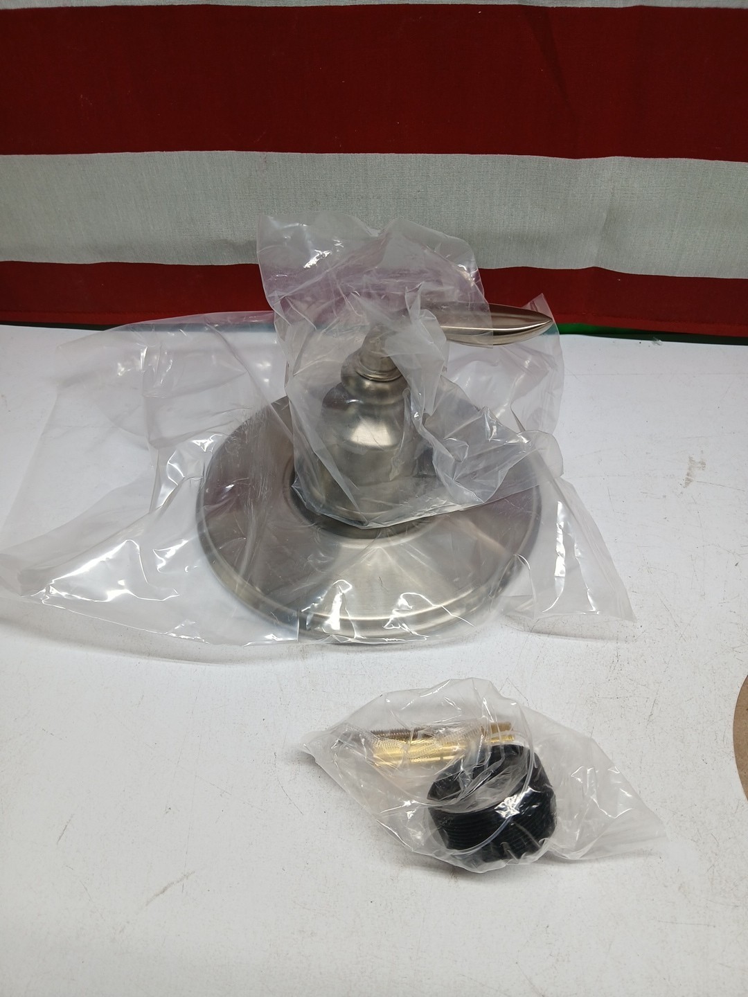 Pfister R89-1CBK  Avalon One-Handle Tub and Shower Valve Tri