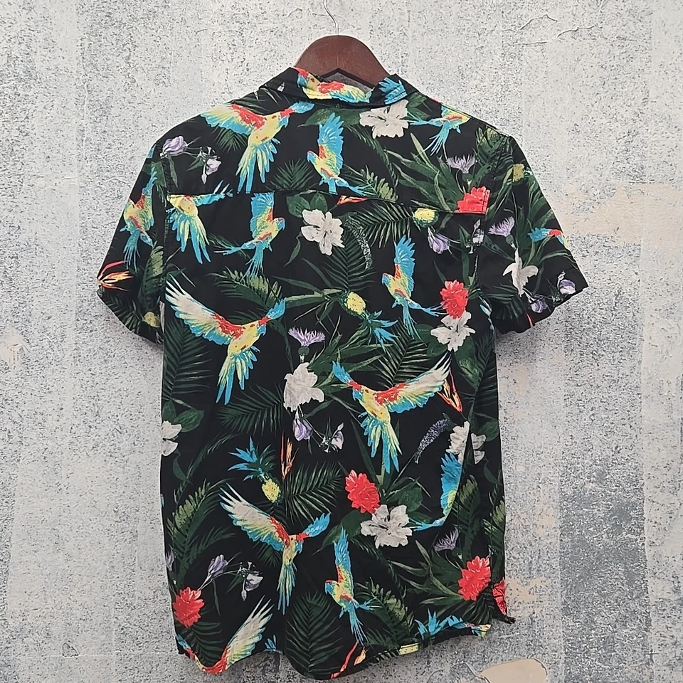 Divided H&M Men's Shirt M Black Tropical Hawaiian Parrot Print Button Down - Image 2 of 4