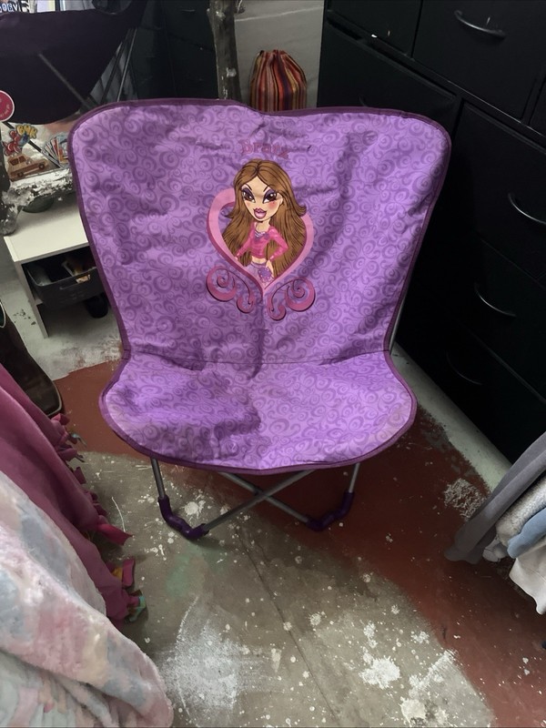 Bratz foldable flair sporty butterfly chair