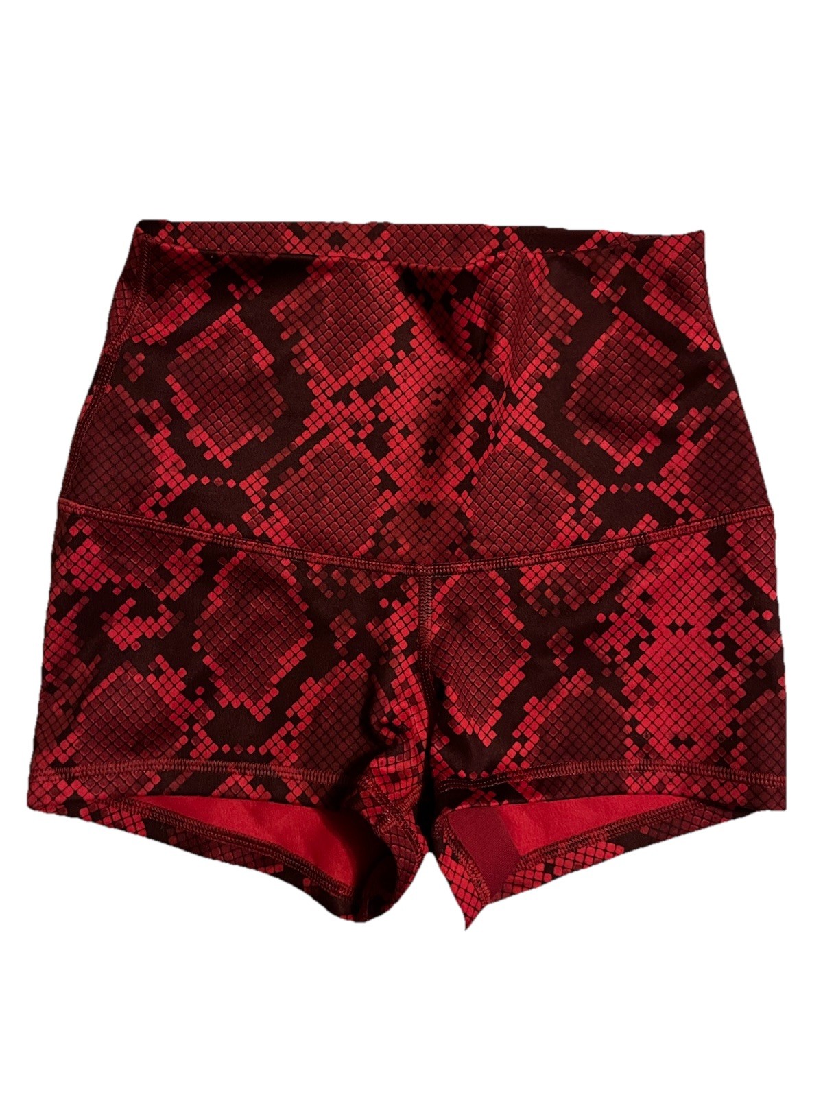 Lulemon Boogie Short Roll Down in Red Black Snake Print NWT Size 4