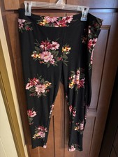 Terra  Sky Leggings Size 1X Black with Floral Print Stretchy Very Soft Casual
